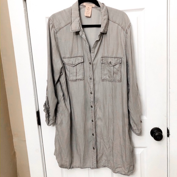 Philosophy Tops - Philosophy Gray Button Down Tunic